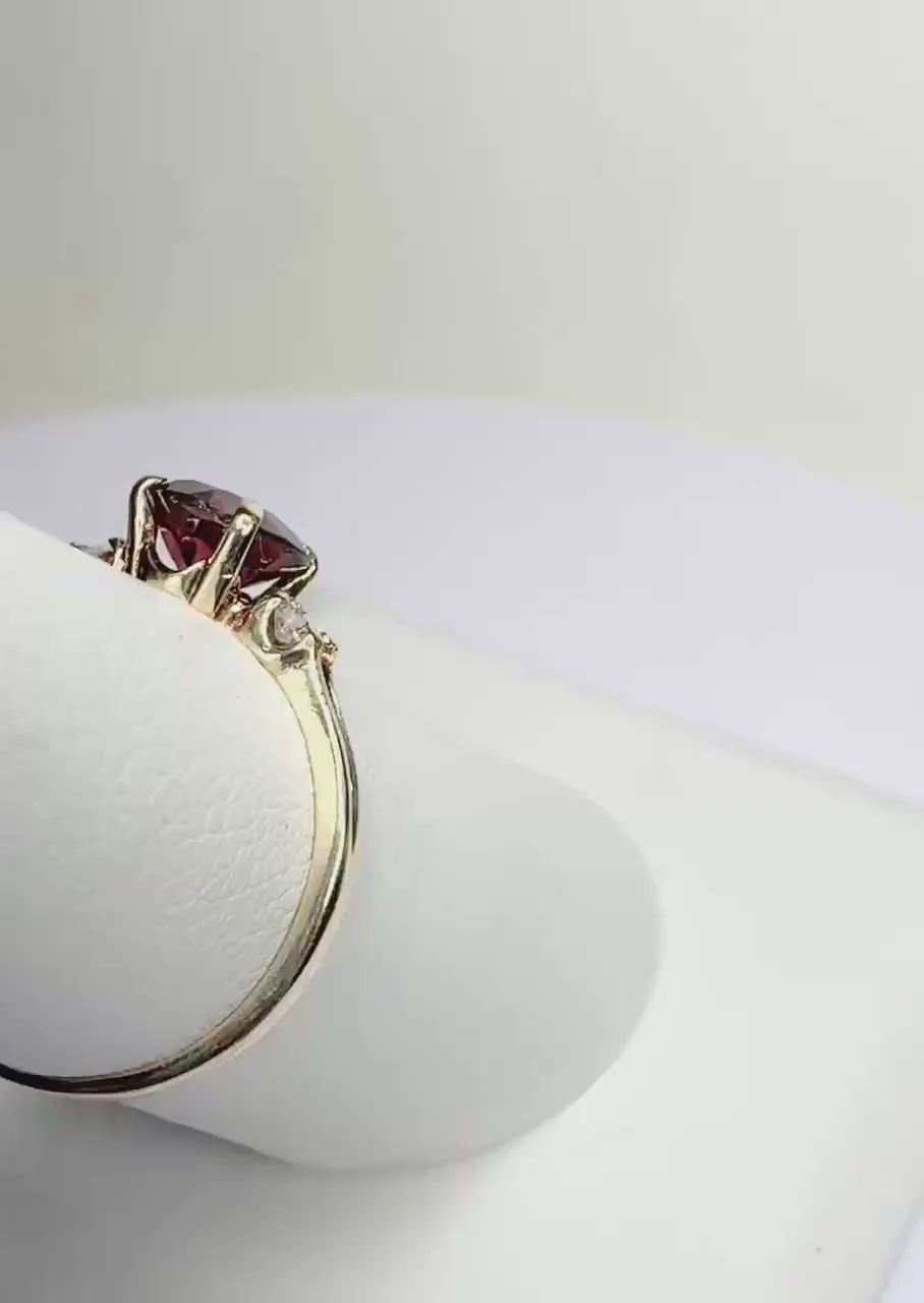 Vintage Merlot Garnet and Diamond Ring Solid 10k Gold Ring size 5.25