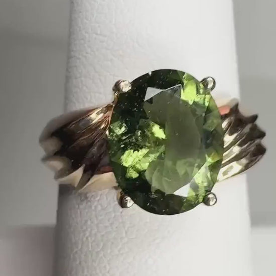 Moldavite Meteor Impact Glass Tektite Ring in Solid 14k Gold size 7