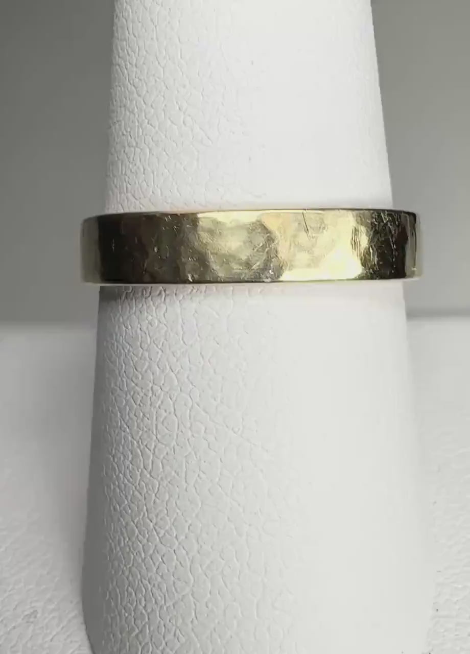 Solid 18k Yellow Gold Hammered Finish Square Band Ring 4mm size 8.5