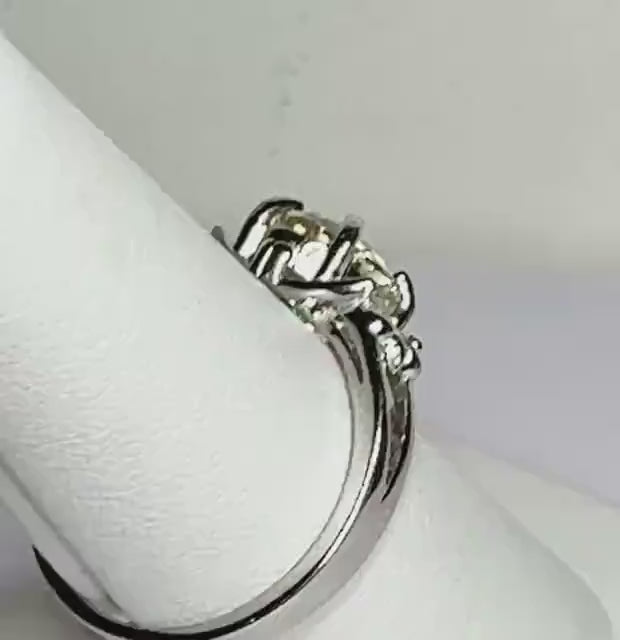 Yellow Oregon Sunstone Fleur de lis Ring in Sterling Silver size 7