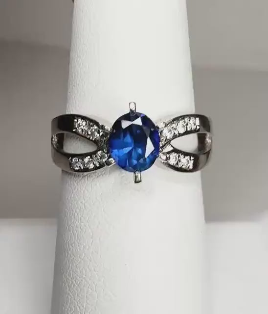 Beautiful Vivid Sapphire and Diamond Ring in Solid 18k Soft White Gold size 6.5